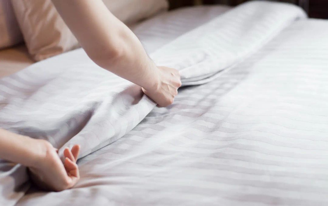 How to Make Your Bed Perfectly: A Step-by-Step Professional Guide