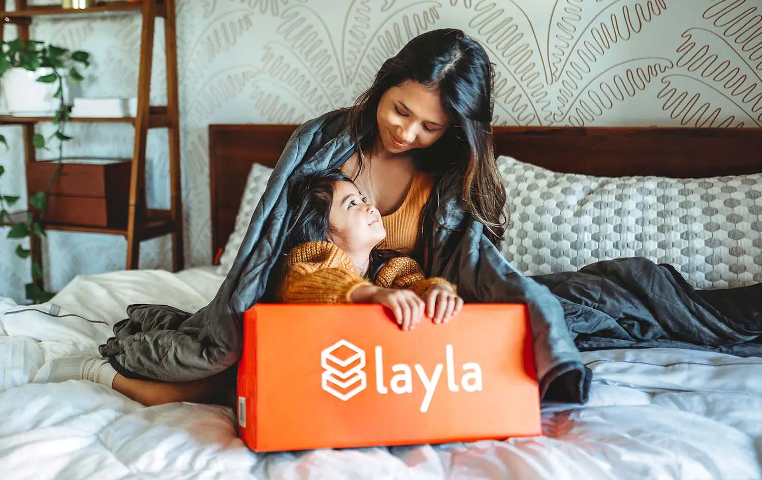 Is a Weighted Blanket Safe While Pregnant? Benefits and Tips