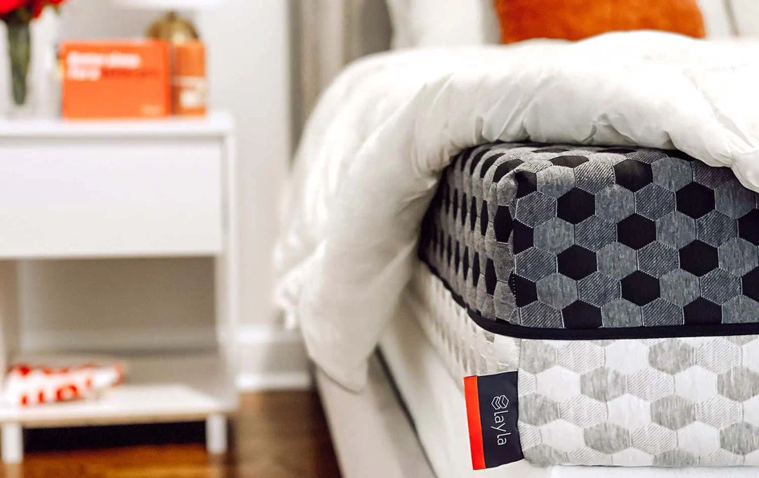 Are Down Comforters Too Hot? Pros, Cons, and Alternatives