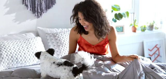 The Best Cooling Comforters and Blankets for Hot Sleepers